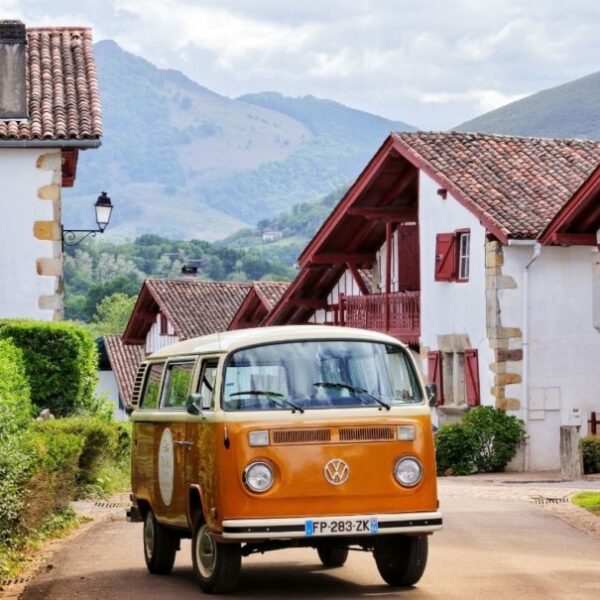 Van volkwagen Pays basque authentique découverte séminaire mice bask country