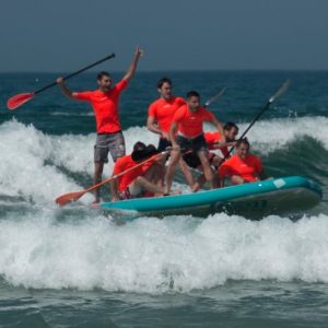 Stand Up paddle géant Team building equipe activité